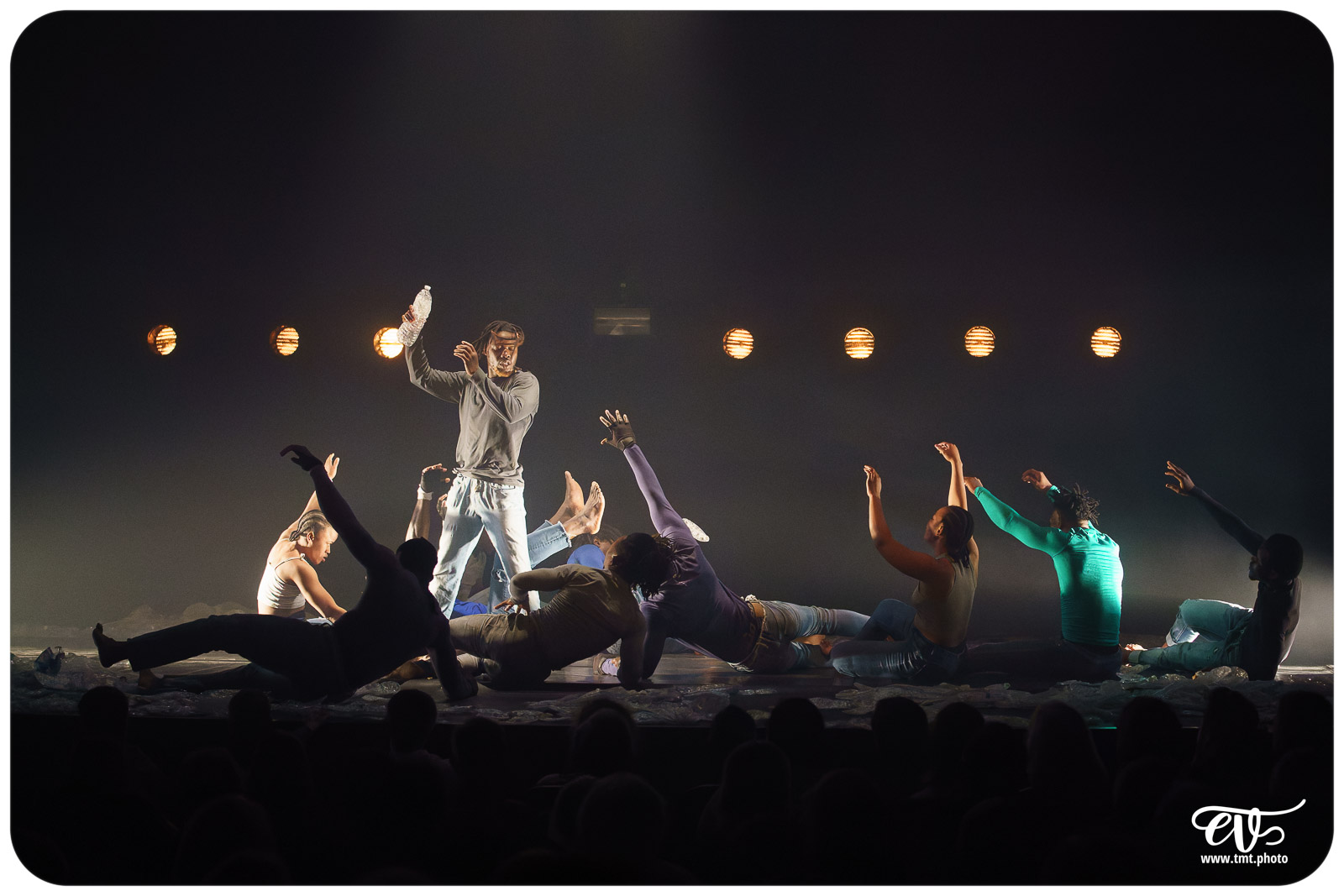 YÉ ! (L'EAU) (CIRCUS BAOBAB)